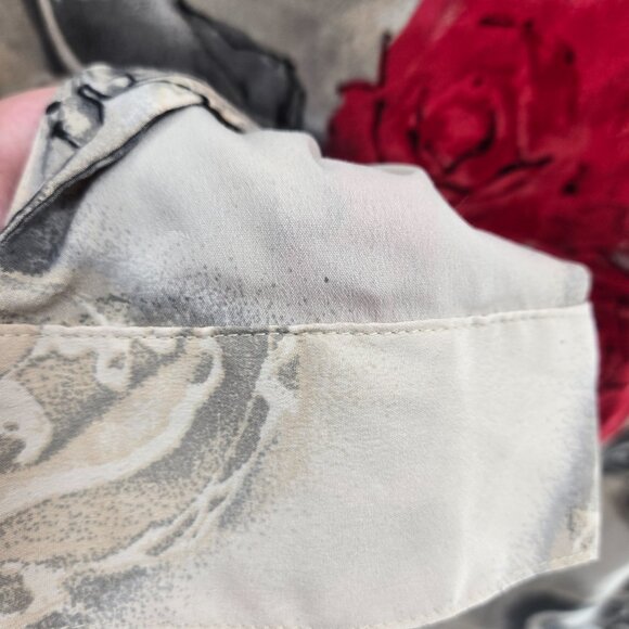 Additions by Chico's Cream Gray Red Roses Button Down Long Sleeved Shirt 0/XS - Picture 8 of 11